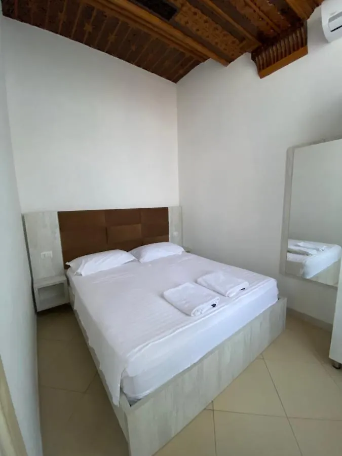Kompleksi Jakaj Velipojë Hotel
