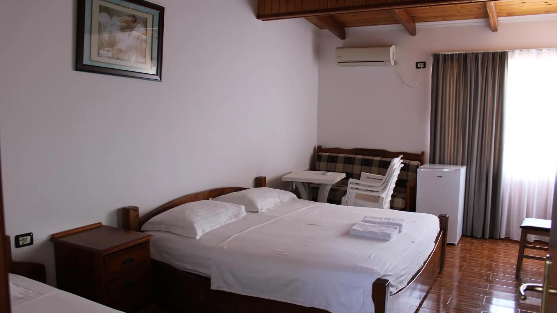 Kompleksi Jakaj Velipojë Hotel